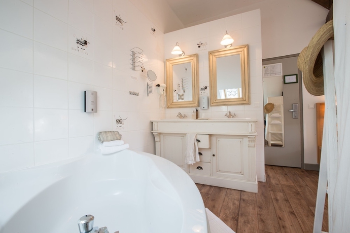 Imagen de la habitación del Hotel Le Relais De Vellinus. Foto 4