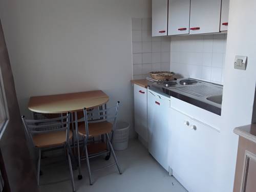 Imagen de la habitación del Hotel Le Relais De Voisins. Foto 3
