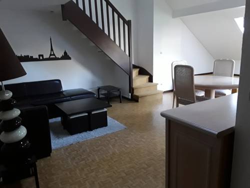Imagen de la habitación del Hotel Le Relais De Voisins. Foto 4