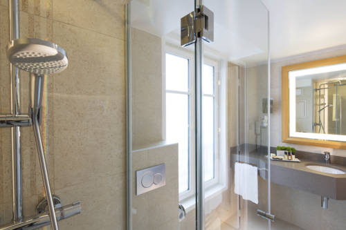 Imagen de la habitación del Hotel Le Relais Des Halles. Foto 7