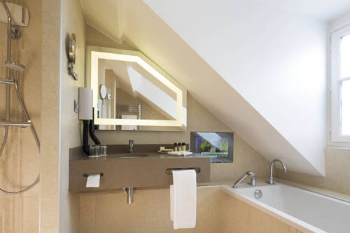 Imagen de la habitación del Hotel Le Relais Des Halles. Foto 8