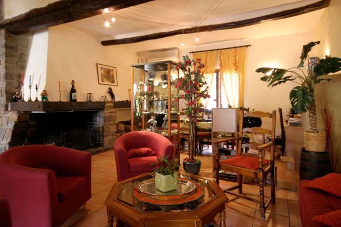 Imagen de los exteriores del Hotel Le Relais Des Lavandins. Foto 11