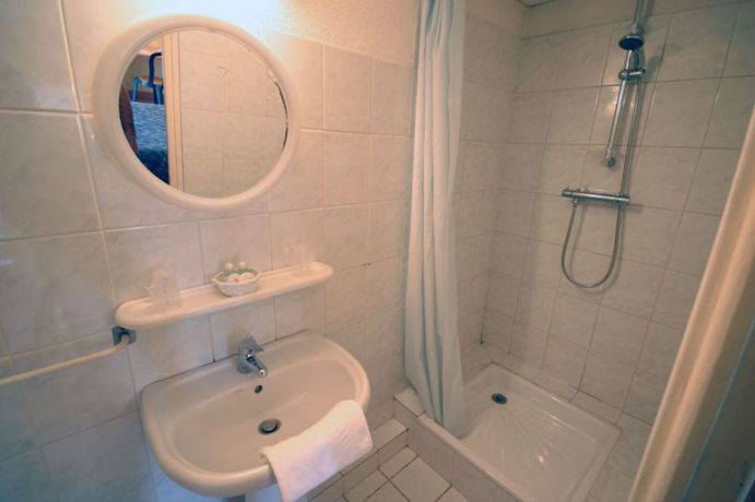 Imagen de los exteriores del Hotel Le Relais Des Lavandins. Foto 13