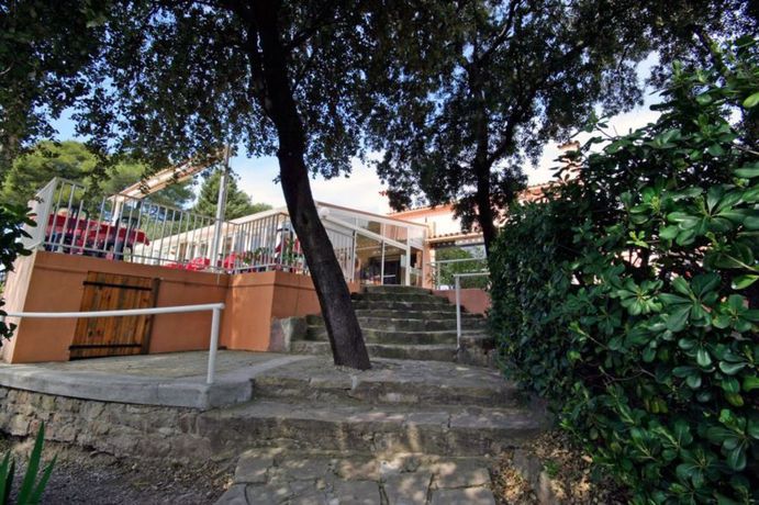 Imagen del bar/restaurante del Hotel Le Relais Des Lavandins. Foto 5