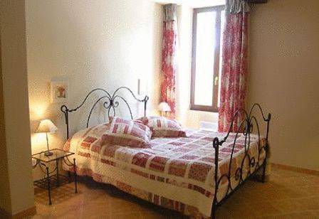 Imagen de la habitación del Hotel Le Relais Du Grand Logis. Foto 4