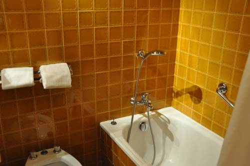 Imagen de la habitación del Hotel Le Relais Du Petit Saint Bernard. Foto 12