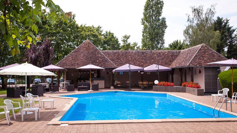 Imagen de la piscina del Hotel Le Relais Fleuri. Foto 11