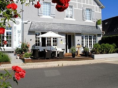 Imagen de los exteriores del Hotel Le Relais Marine. Foto 7