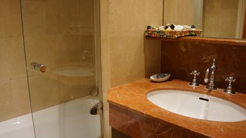 Imagen de la habitación del Hotel Le Relais M&eacute;dicis. Foto 7