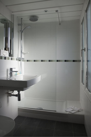 Imagen de la habitación del Hotel Le Relais Saint Charles. Foto 12