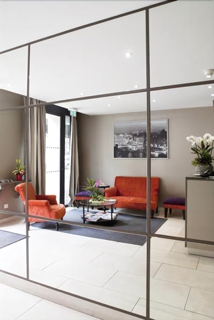 Imagen de los interiores del Hotel Le Relais Saint Charles. Foto 18