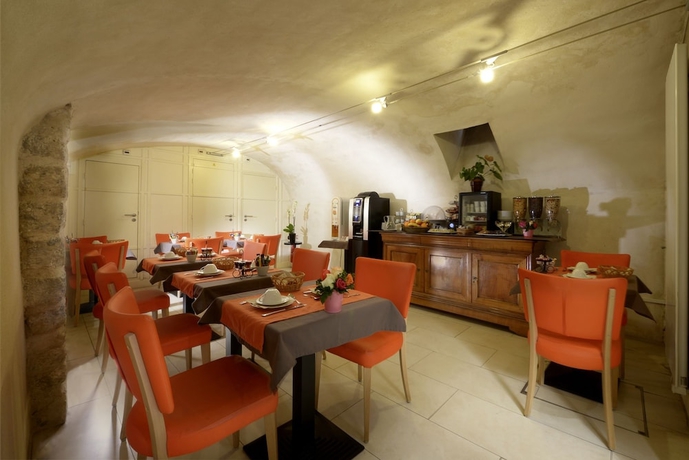 Imagen del bar/restaurante del Hotel Le Relais Saint Charles. Foto 3