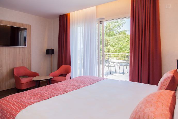 Imagen de la habitación del Hotel Le Relais Saint Jacques, Coings. Foto 10