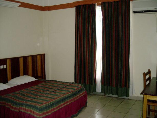 Imagen de la habitación del Hotel Le Relais Saint Jacques, Yaound&eacute;. Foto 8