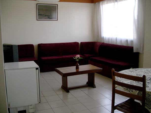 Imagen de la habitación del Hotel Le Relais Saint Jacques, Yaound&eacute;. Foto 12