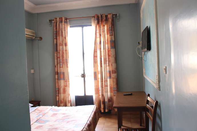 Imagen de la habitación del Hotel Le Relais Saint Jacques, Yaound&eacute;. Foto 13