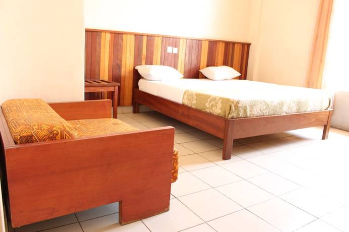 Imagen de la habitación del Hotel Le Relais Saint Jacques, Yaound&eacute;. Foto 15