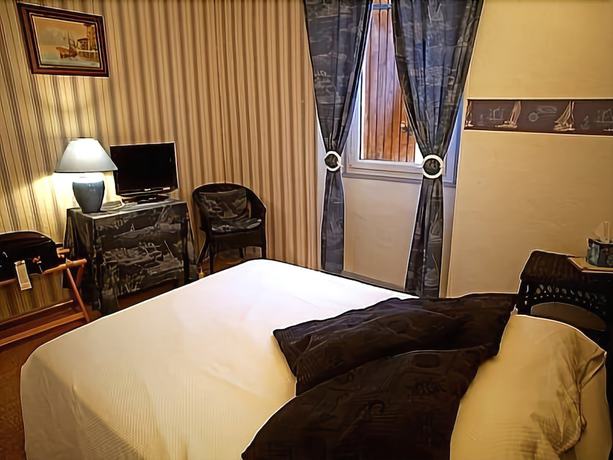 Imagen de la habitación del Hotel Le Relais Sarrasin. Foto 6