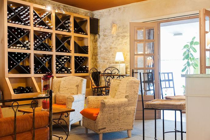 Imagen del bar/restaurante del Hotel Le Relais Sarrasin. Foto 5