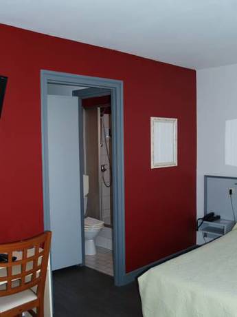 Imagen de la habitación del Hotel Le Relais Vauban. Foto 5