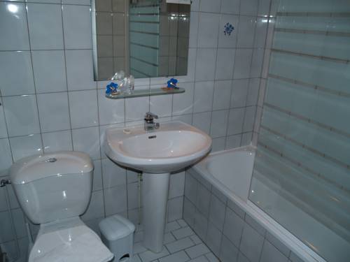 Imagen de la habitación del Hotel Le Relais Vauban. Foto 14