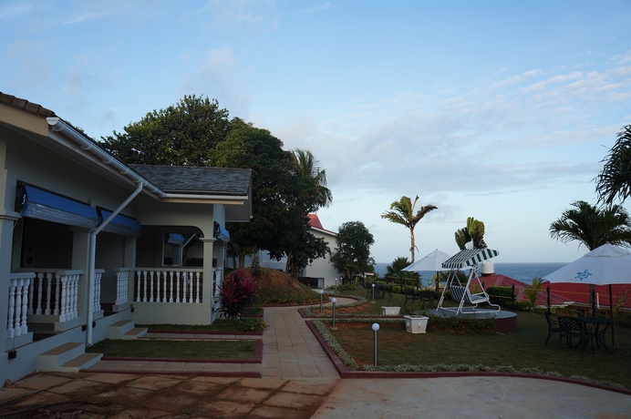 Imagen de los exteriores del Hotel Le Relax and Restaurant. Foto 10