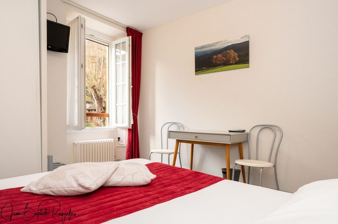 Imagen de la habitación del Hotel Le Relays du Chasteau. Foto 3