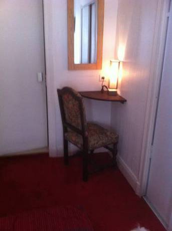 Imagen de la habitación del Hotel Le Renaissance, AURILLAC. Foto 5