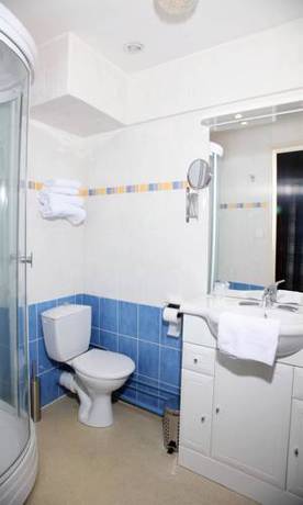 Imagen de la habitación del Hotel Le Renaissance, AURILLAC. Foto 8