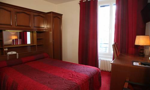 Imagen de la habitación del Hotel Le Renaissance, AURILLAC. Foto 9