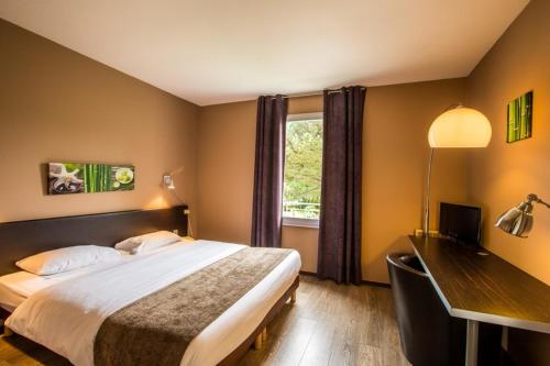 Imagen de la habitación del Hotel Le Renaissance, Mont de Marsan. Foto 6