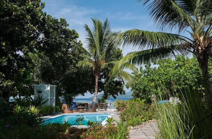 Imagen de la piscina del Hotel Le Repaire - Boutique and Restaurant. Foto 18