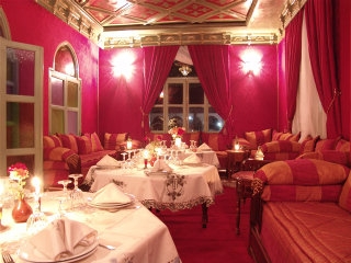 Imagen del bar/restaurante del Hotel Le Riad. Foto 5