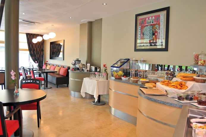 Imagen del bar/restaurante del Hotel Le Richebourg Restaurant and Spa. Foto 4