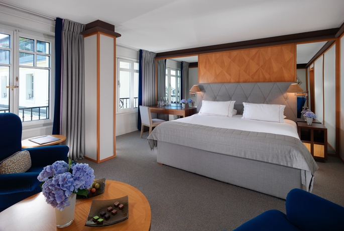 Imagen de la habitación del Hotel Le Richemond. Foto 4