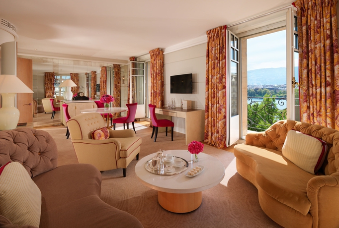 Imagen de los interiores del Hotel Le Richemond. Foto 14