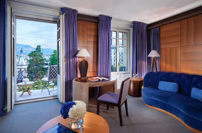 Imagen de la habitación del Hotel Le Richemond. Foto 10