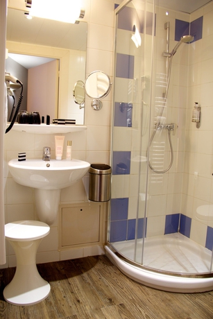 Imagen de la habitación del Hotel Le Richemont. Foto 6