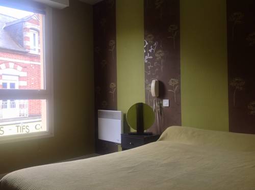 Imagen de la habitación del Hotel Le Ricordeau. Foto 7