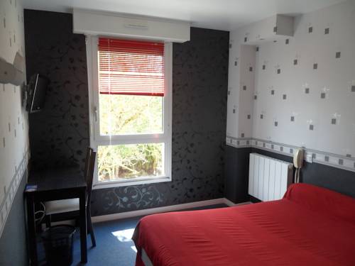 Imagen de la habitación del Hotel Le Ricordeau. Foto 8