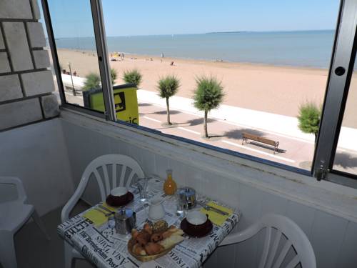 Imagen de la habitación del Hotel Le Rivage, Chatelaillon Plage. Foto 17