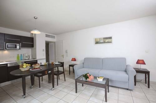 Imagen de la habitación del Hotel Le Rivage, MANDELIEU-LA-NAPOULE. Foto 6