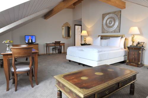 Imagen de la habitación del Hotel Le Rive. Foto 10