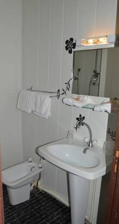 Imagen de la habitación del Hotel Le Riviera. Foto 5