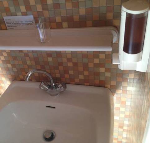 Imagen de la habitación del Hotel Le Rochegude. Foto 4