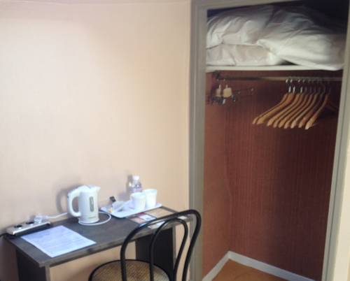 Imagen de la habitación del Hotel Le Rochegude. Foto 7