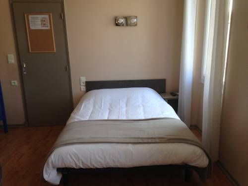 Imagen de la habitación del Hotel Le Rochegude. Foto 8