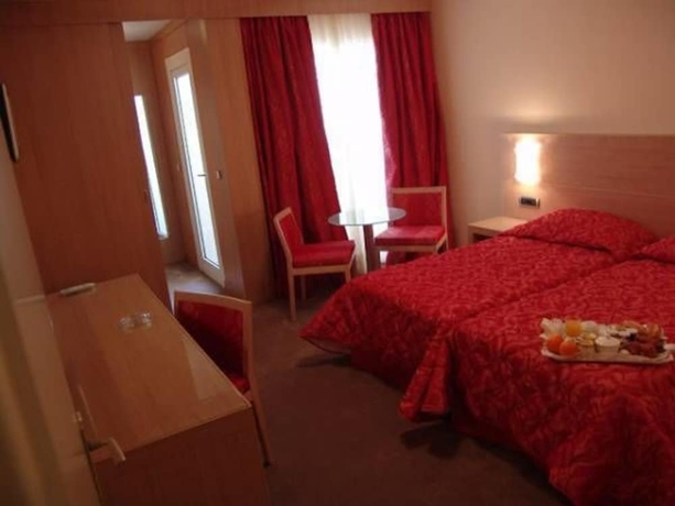 Imagen de la habitación del Hotel Le Rocher. Foto 7