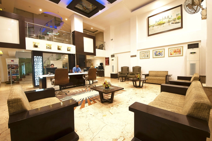 Imagen de los interiores del Hotel Le Roi Delhi. Foto 12