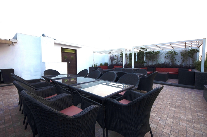 Imagen de los exteriores del Hotel Le Roi Delhi. Foto 10
